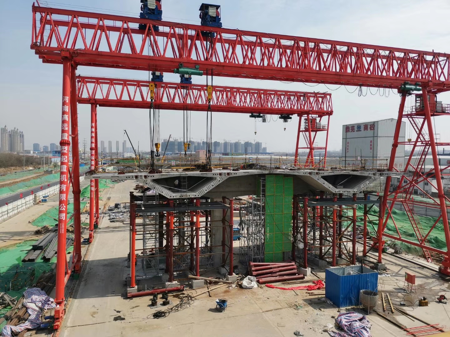 鄭州市政工程集團(tuán)南四環(huán)項(xiàng)目，ME100+100t-57m-20m-2臺(tái)，ME100+100t-44m-20m-2臺(tái)，